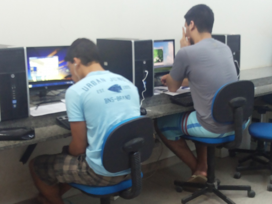 Alunos piauienses fazem prova da fase IV da OBQ